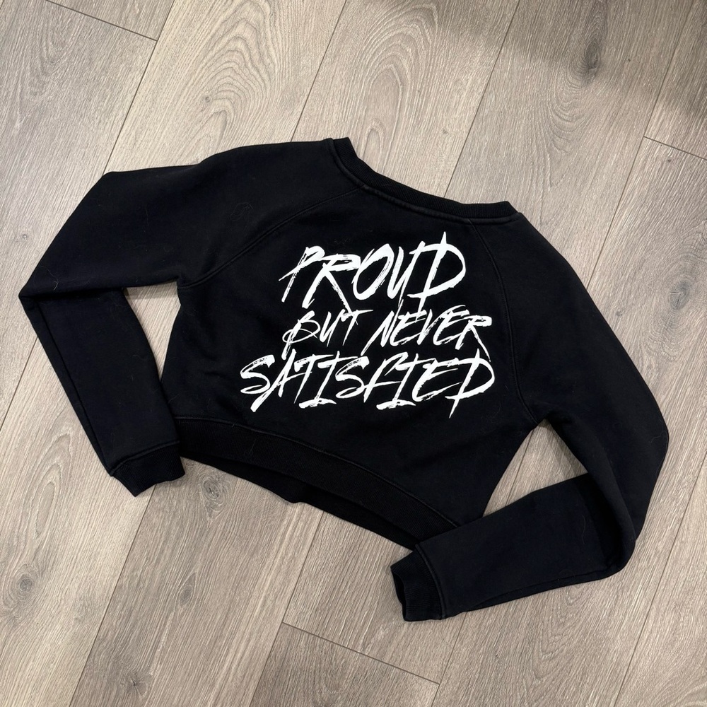 Alphalete Black Cropped Crew Sweatshirt with Small Logo